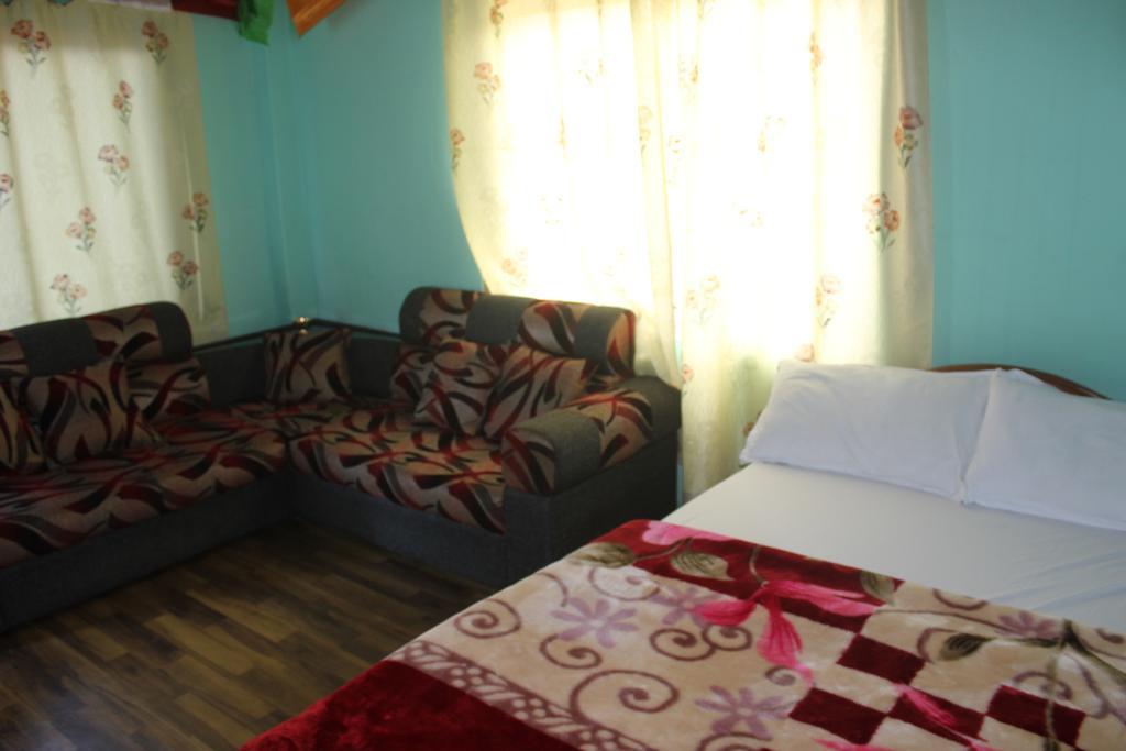 Bickey'S Homestay Pokhara Buitenkant foto