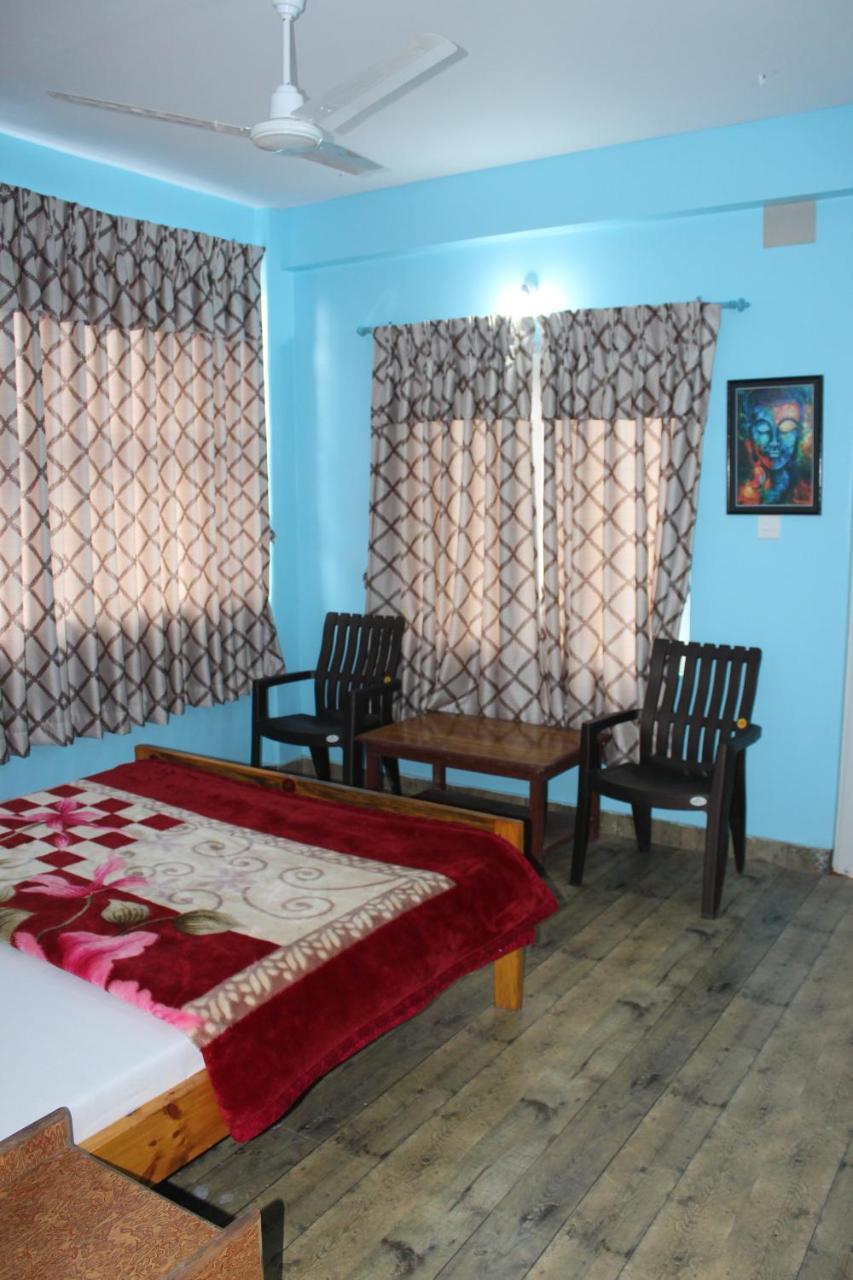 Bickey'S Homestay Pokhara Buitenkant foto